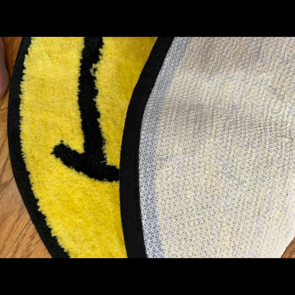 NWT Smiley World 26”Diameter Smiley Face Bath Rug